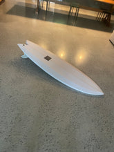 Load image into Gallery viewer, 5'8 Fresh Fish